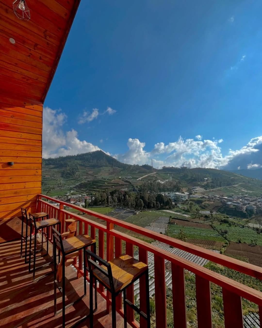 Tower Hill Cabin Dieng Exteriör bild