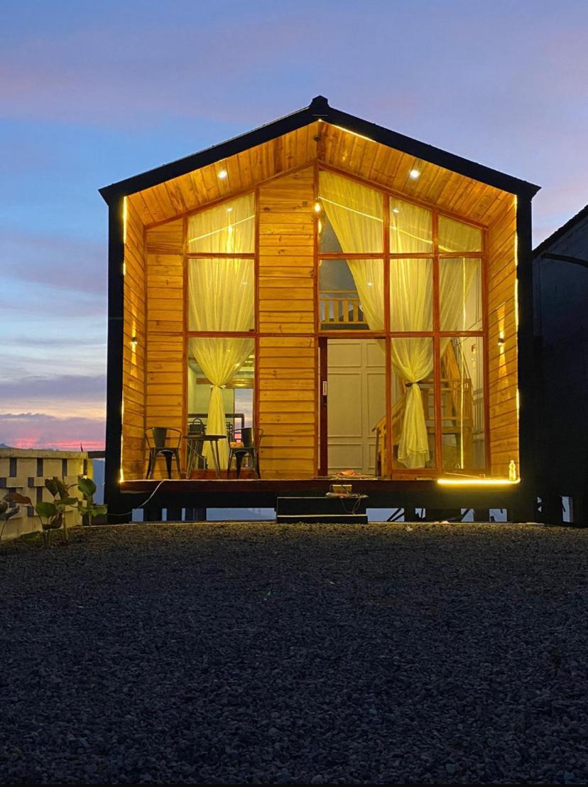 Tower Hill Cabin Dieng Exteriör bild